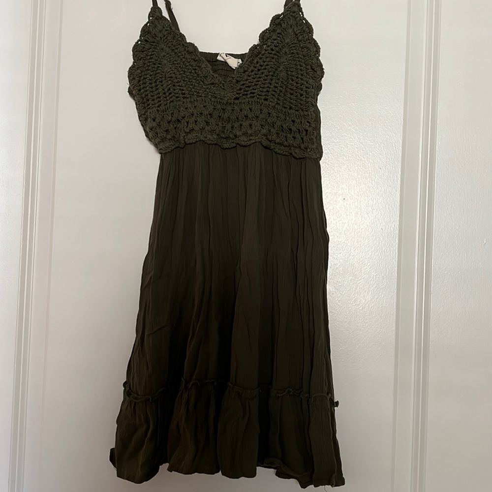 Size S olive green dress